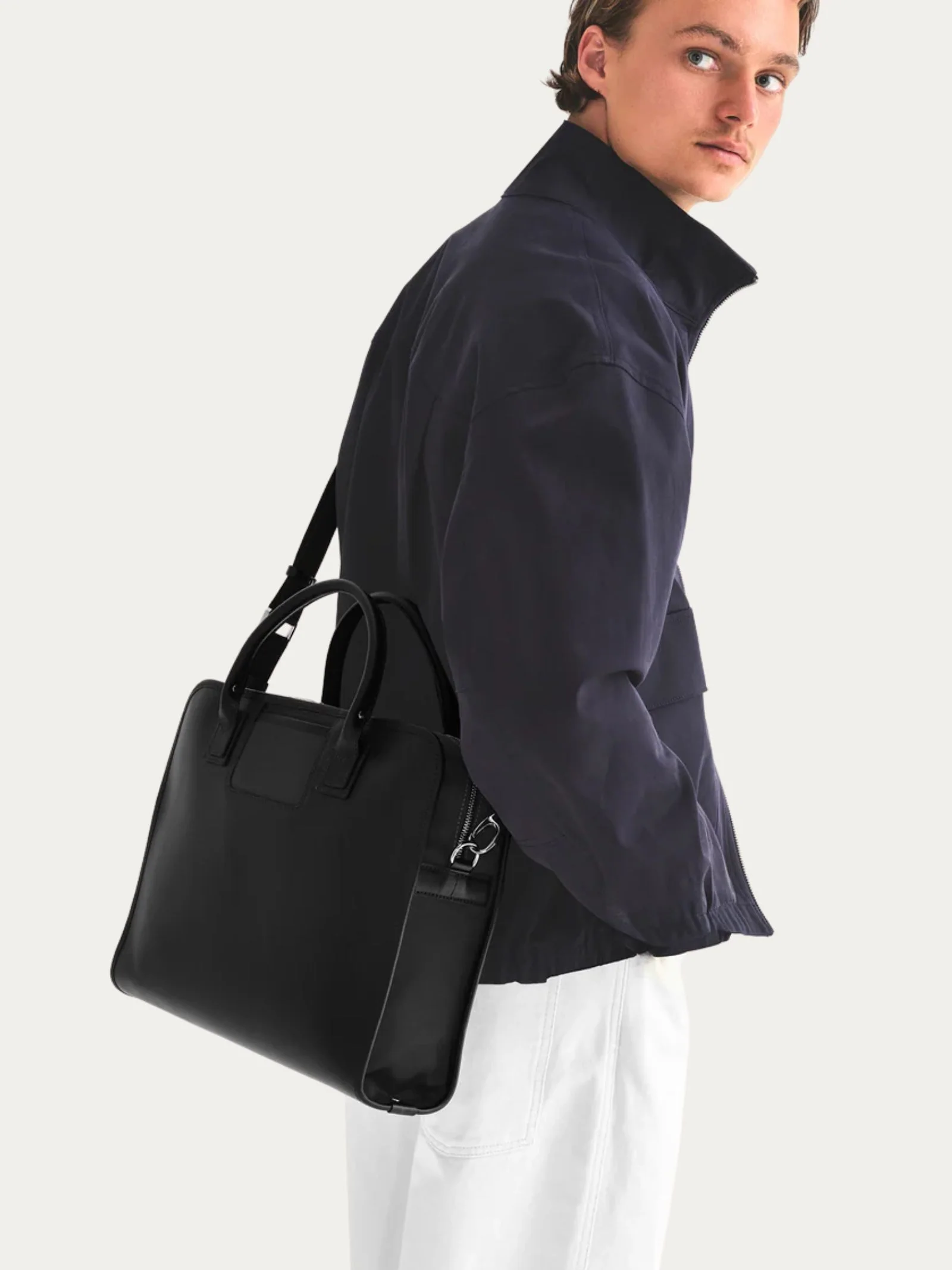 The Messenger - Black/Black - Image 4
